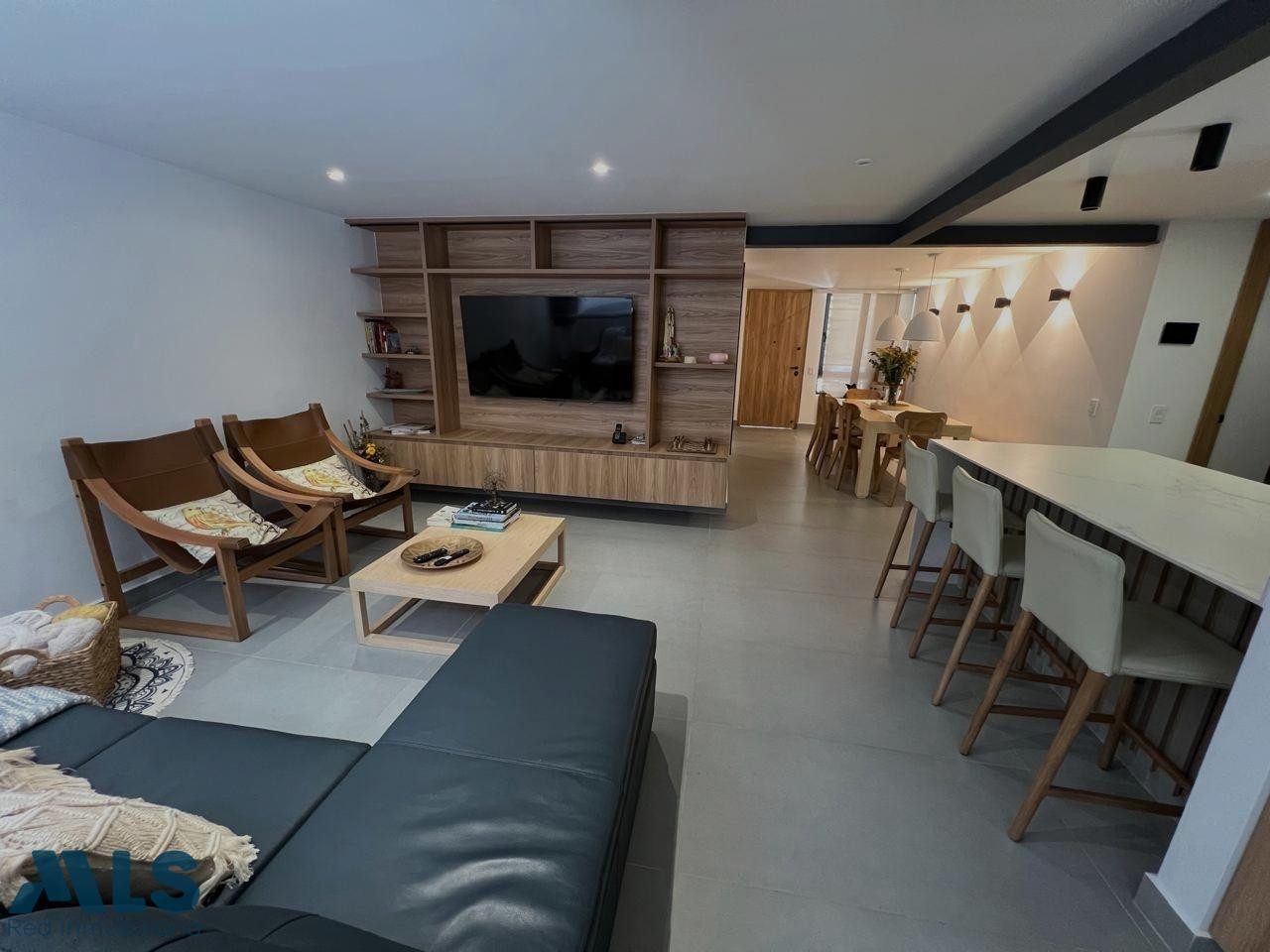 CASA INDEPENDIENTE LAURELES NOGAL REMODELADA medellin - nogal