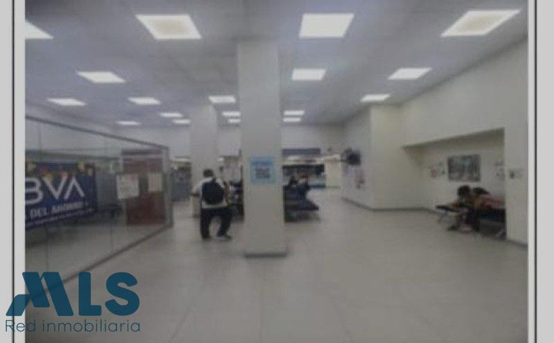 Hermoso Local en Zona comercial medellin - la candelaria