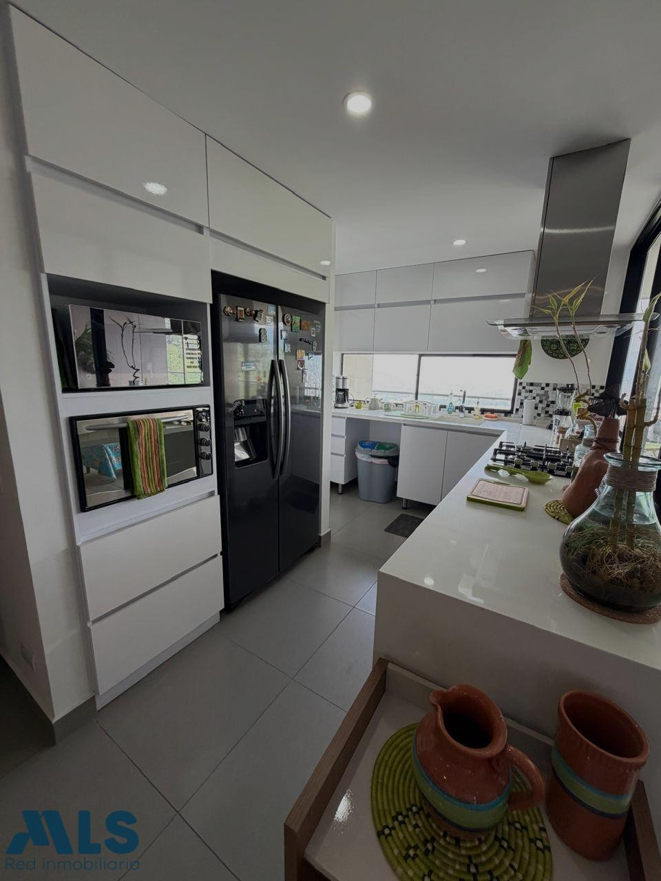 Apartamento Sabaneta Las Lomitas 165 m² $1.250MM excelente precio sabaneta - las lomitas