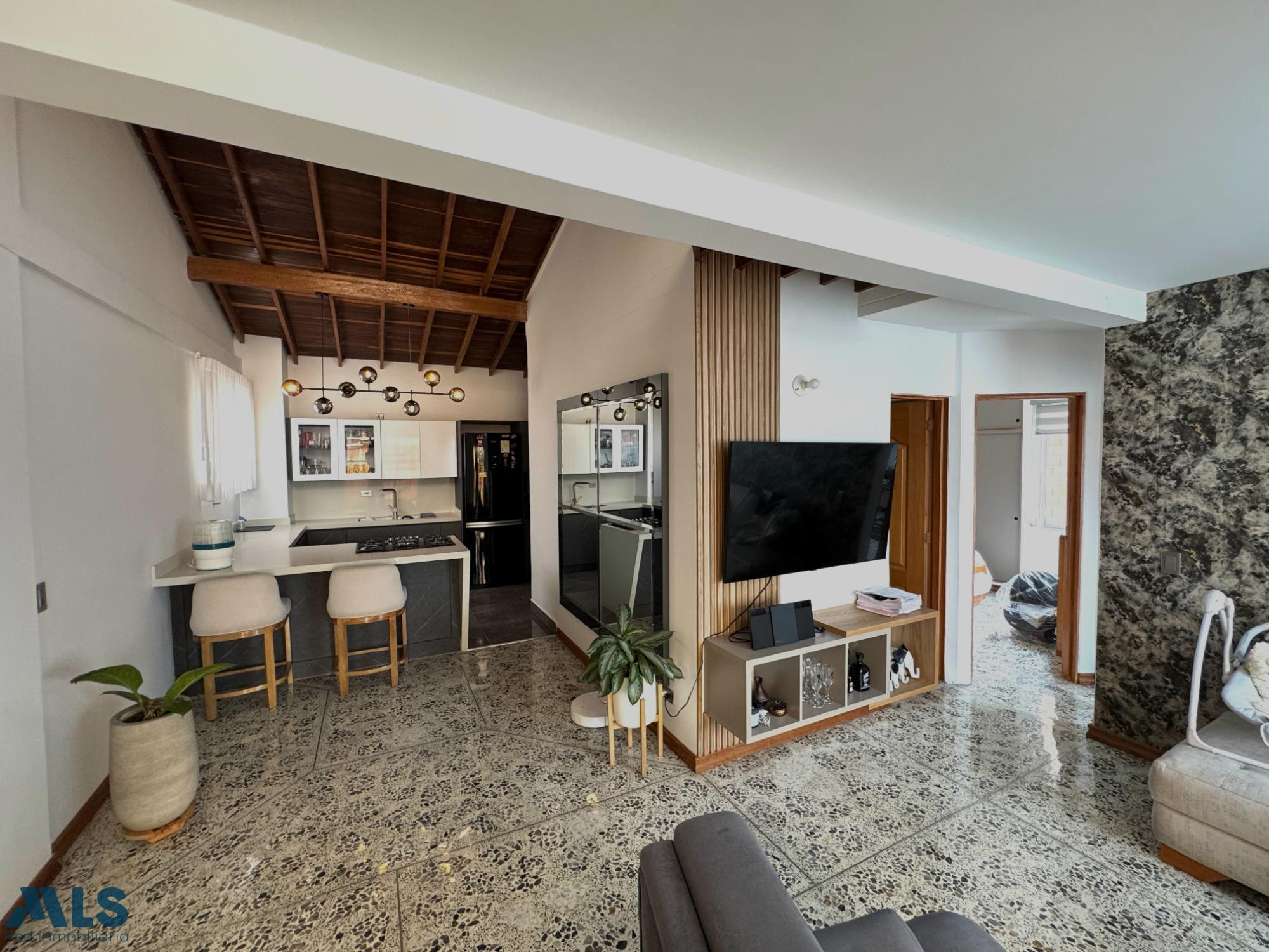 Duplex completamente remodelado en San Joaquín medellin - san joaquin