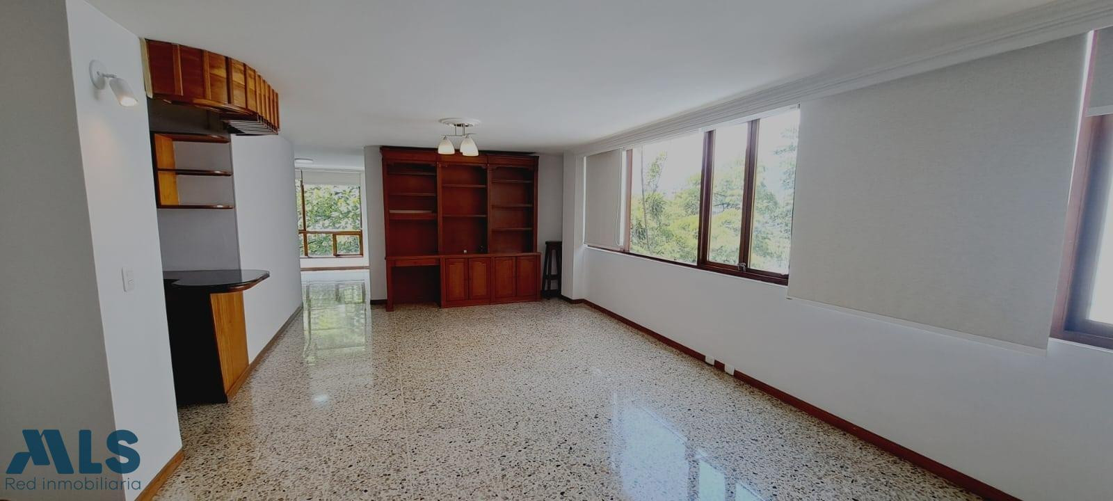 Apartamento en excelente ubicación medellin - oviedo