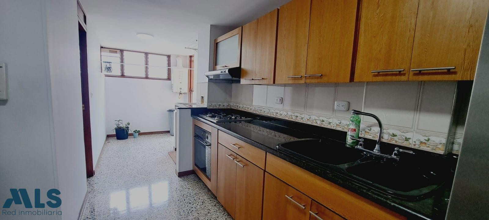 Apartamento en excelente ubicación medellin - oviedo