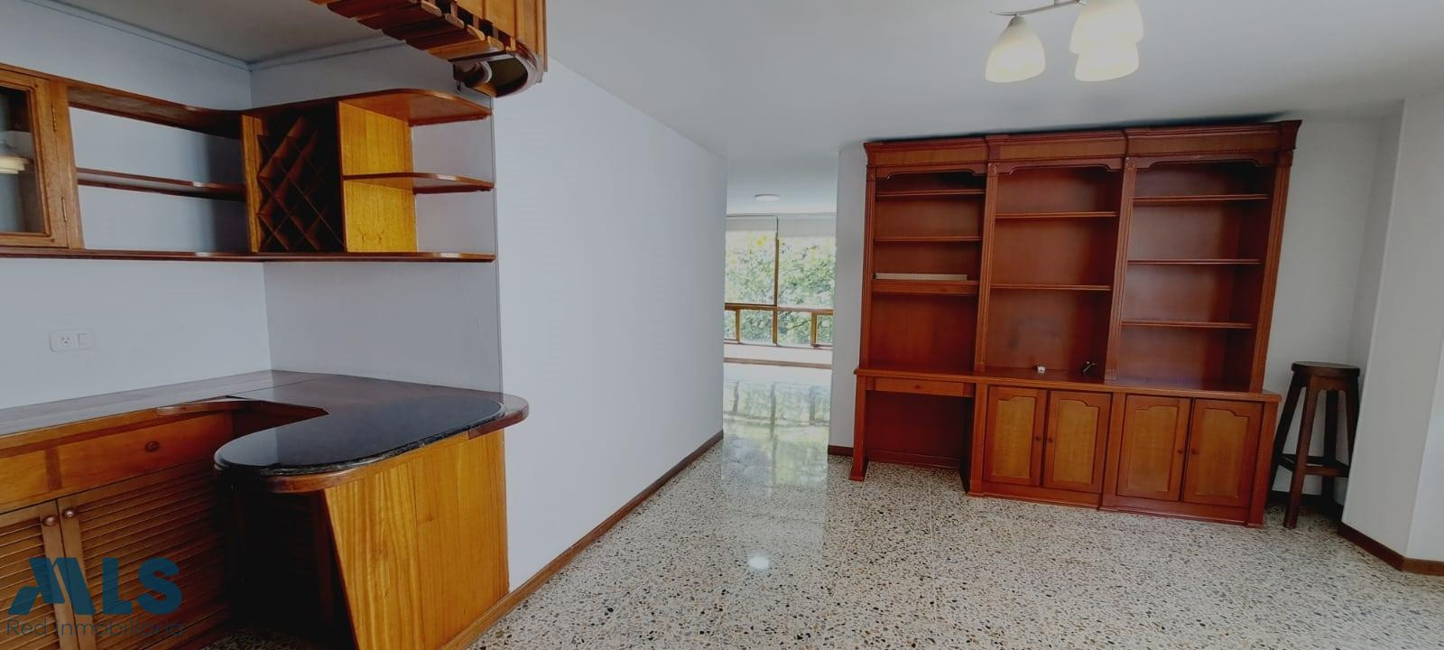 Apartamento en excelente ubicación medellin - oviedo