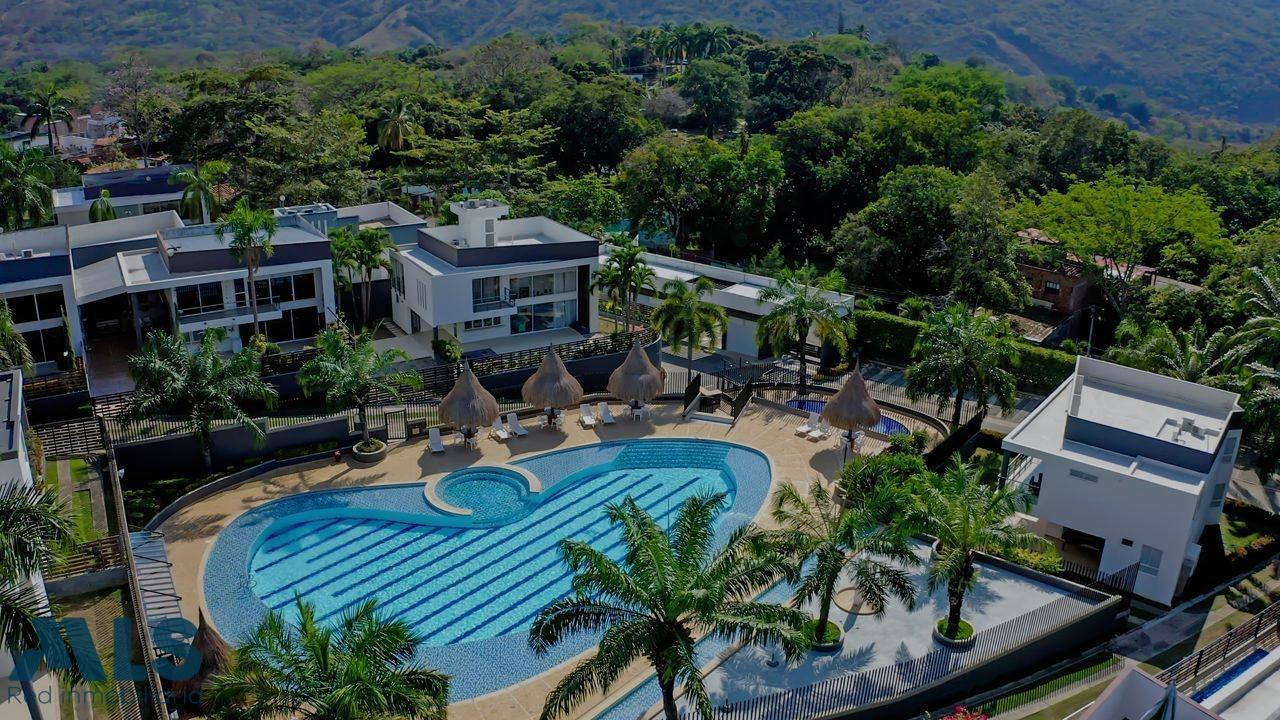 Espectacular casa de recreo en el occidente Antioqueño san-jeronimo - v llano aguirre