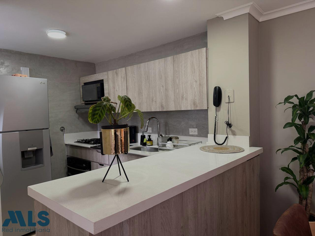 VENTA APARTAMENTO EN EXCELENTE UBICACION medellin - san lucas