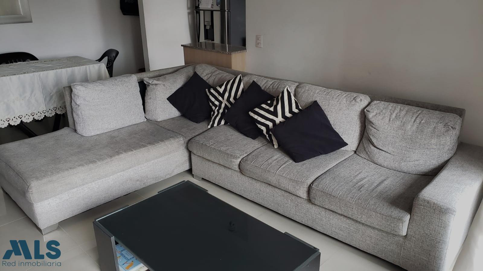 APARTAMENTO PARA LA VENTA AL FRENTE DE MAYORCA sabaneta - las vegas