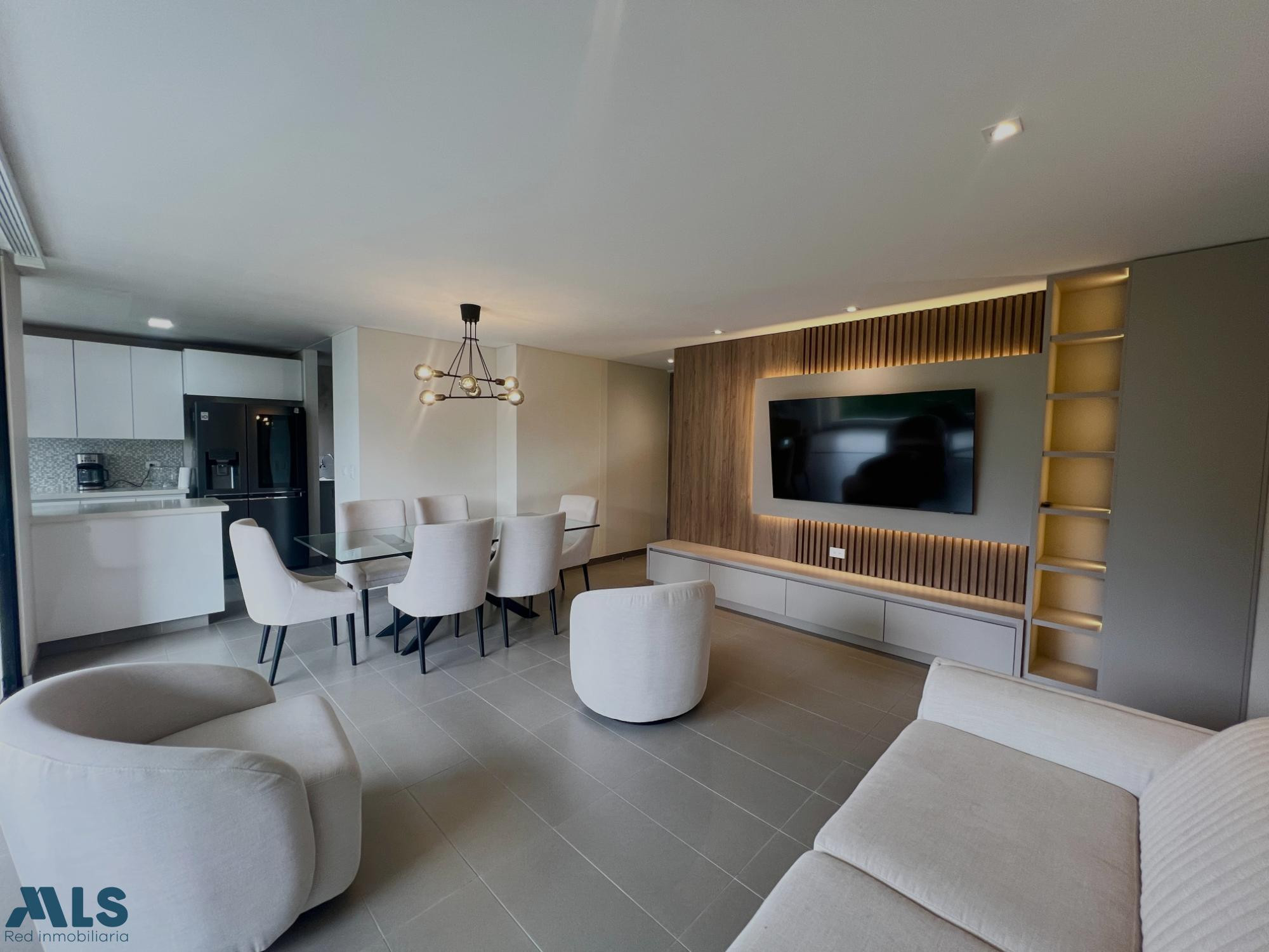 APARTAMENTO EN VENTA REFORMADO EN LOMA DE LAS BRUJAS envigado - loma de las brujas