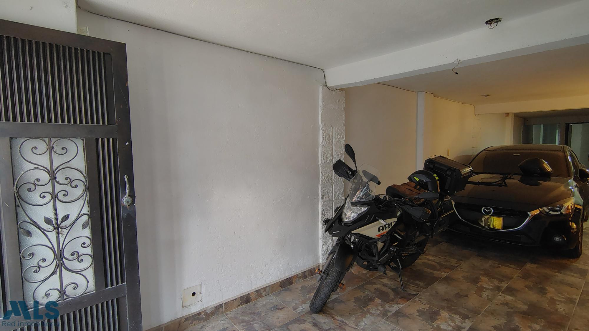 EDIFICIO RESIDENCIAL EN VENTA EN CAMPO VALDES medellin - campo valdes n 1