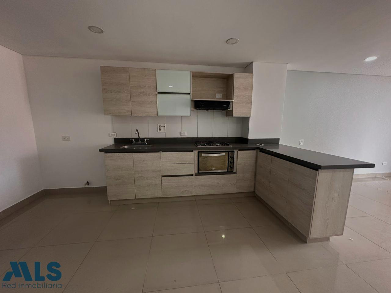 Hermoso apartamento sector calazans medellin - calasanz