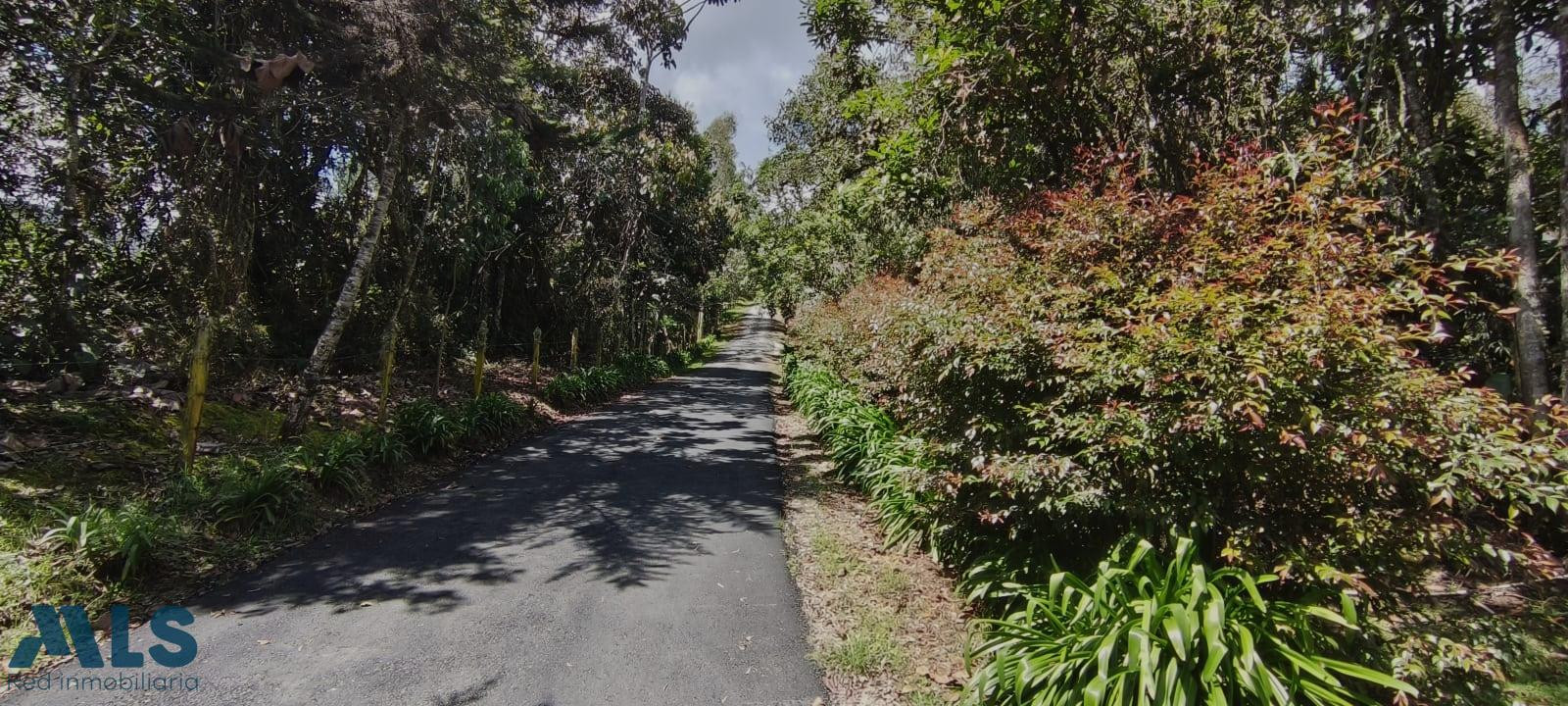 La casa en el bosque el-retiro - alto del escobero el retiro