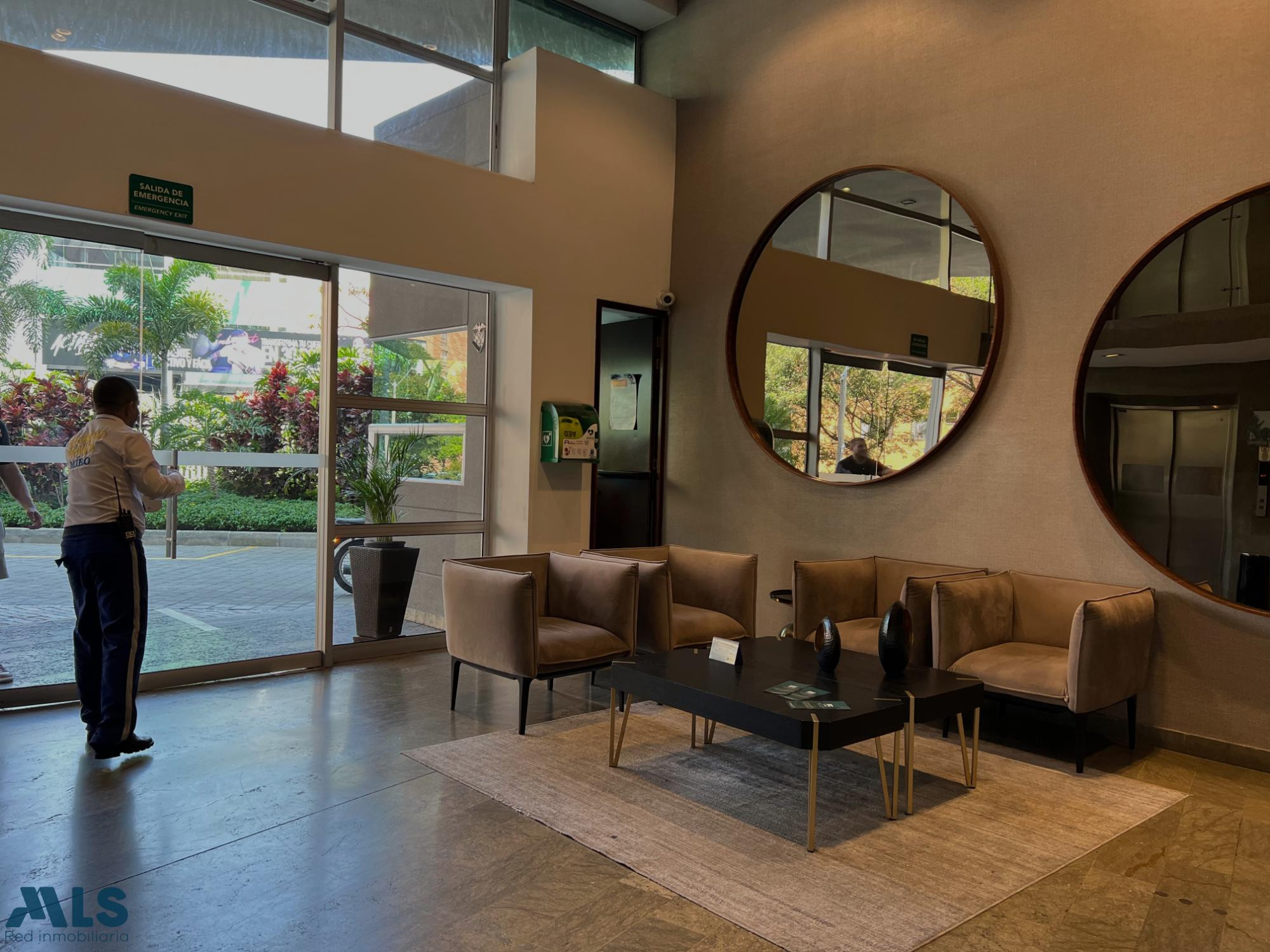 Venta de Apartasuite OVIEDO del Poblado. medellin - oviedo