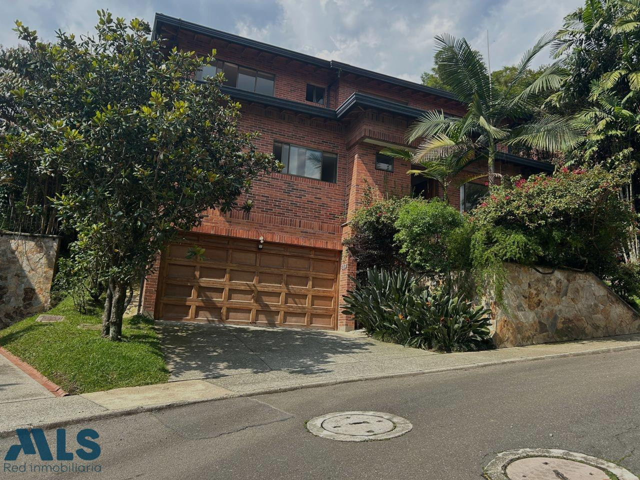 Acogedora y confortables espacios. medellin - altos del poblado