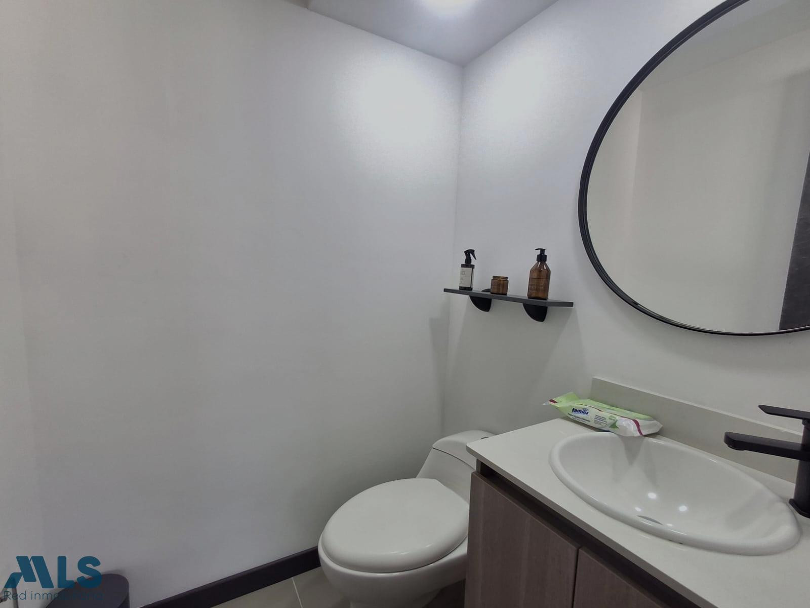 Super buen apartamento con una vista sin registro medellin - loma de los bernal