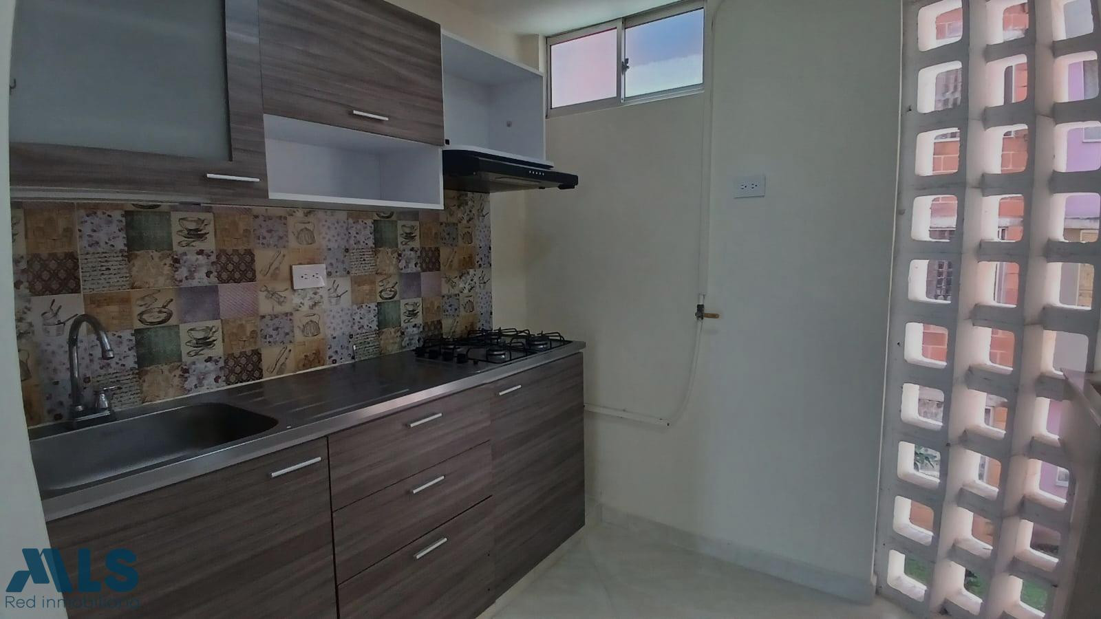 Apartamento con buenos acabados. sabaneta - v maria auxiliadora