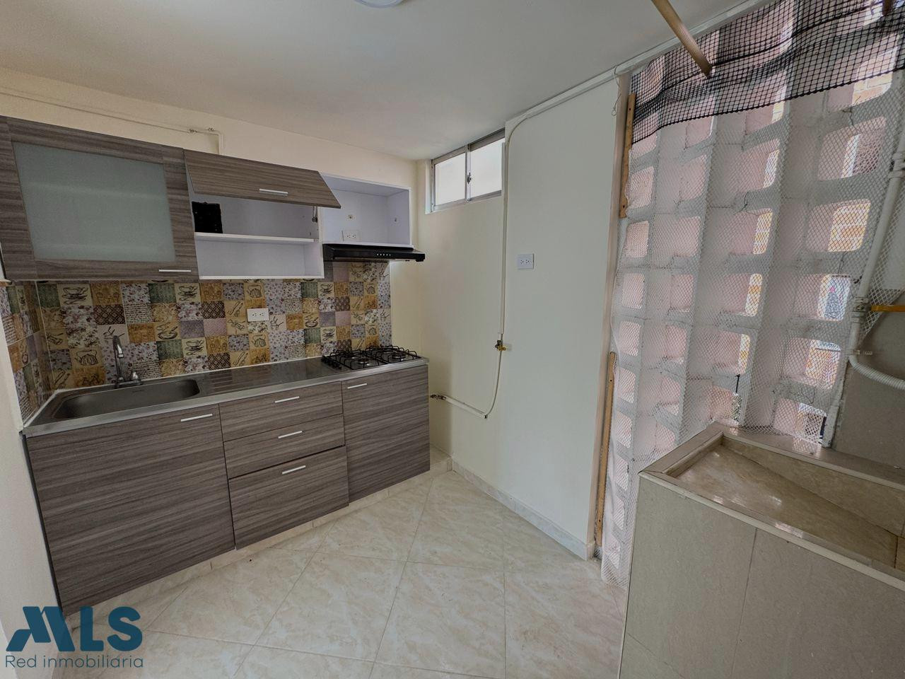 Apartamento con buenos acabados. sabaneta - v maria auxiliadora