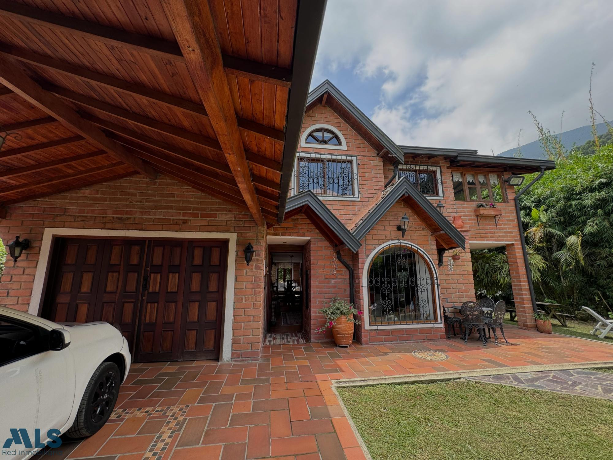 Venta de casa campestre en San Antonio de Prado san-antonio-de-prado - v potreritos