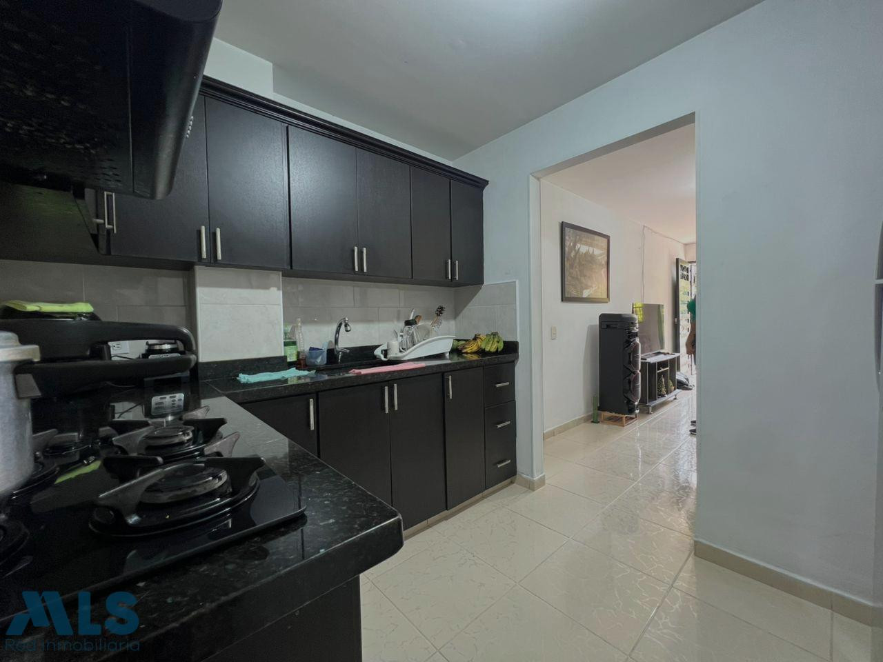 Casa amplia, iluminada y con garaje cerrado itagui - santa maria