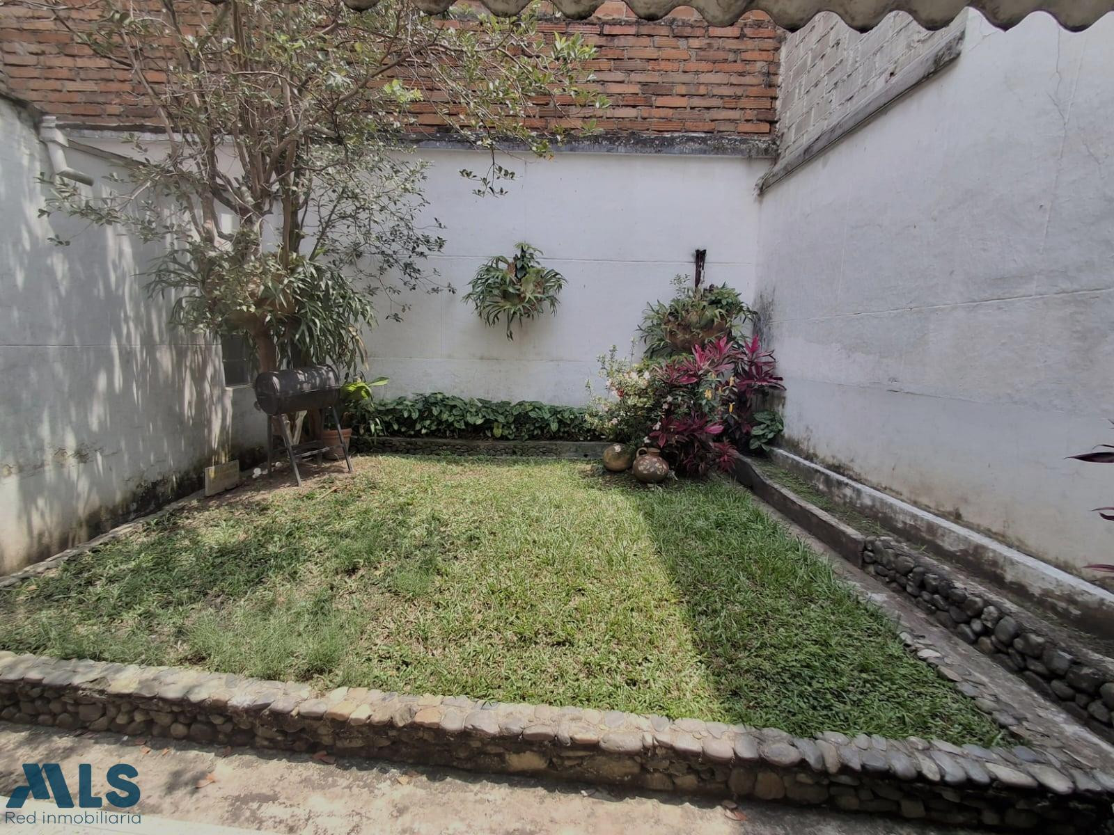 CASA PARA HACER MUY BUEN PROYECTO FAMILIAR medellin - san joaquin