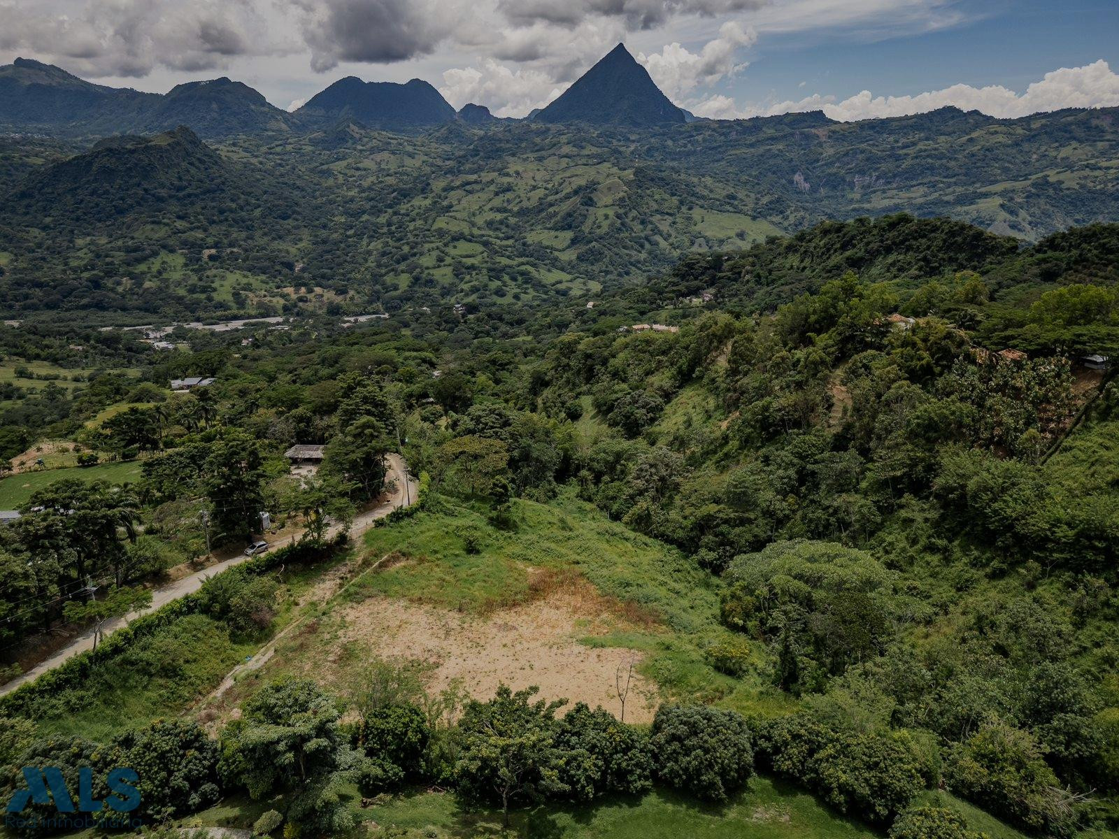 HERMOSO LOTE CON VISTA A CERRO TUSA bolombolo - v cerro tusa