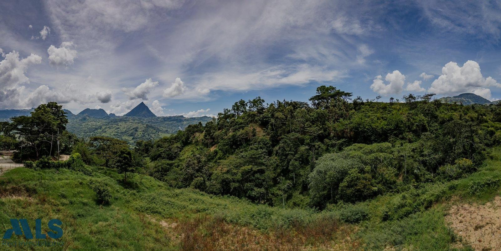 HERMOSO LOTE CON VISTA A CERRO TUSA bolombolo - v cerro tusa