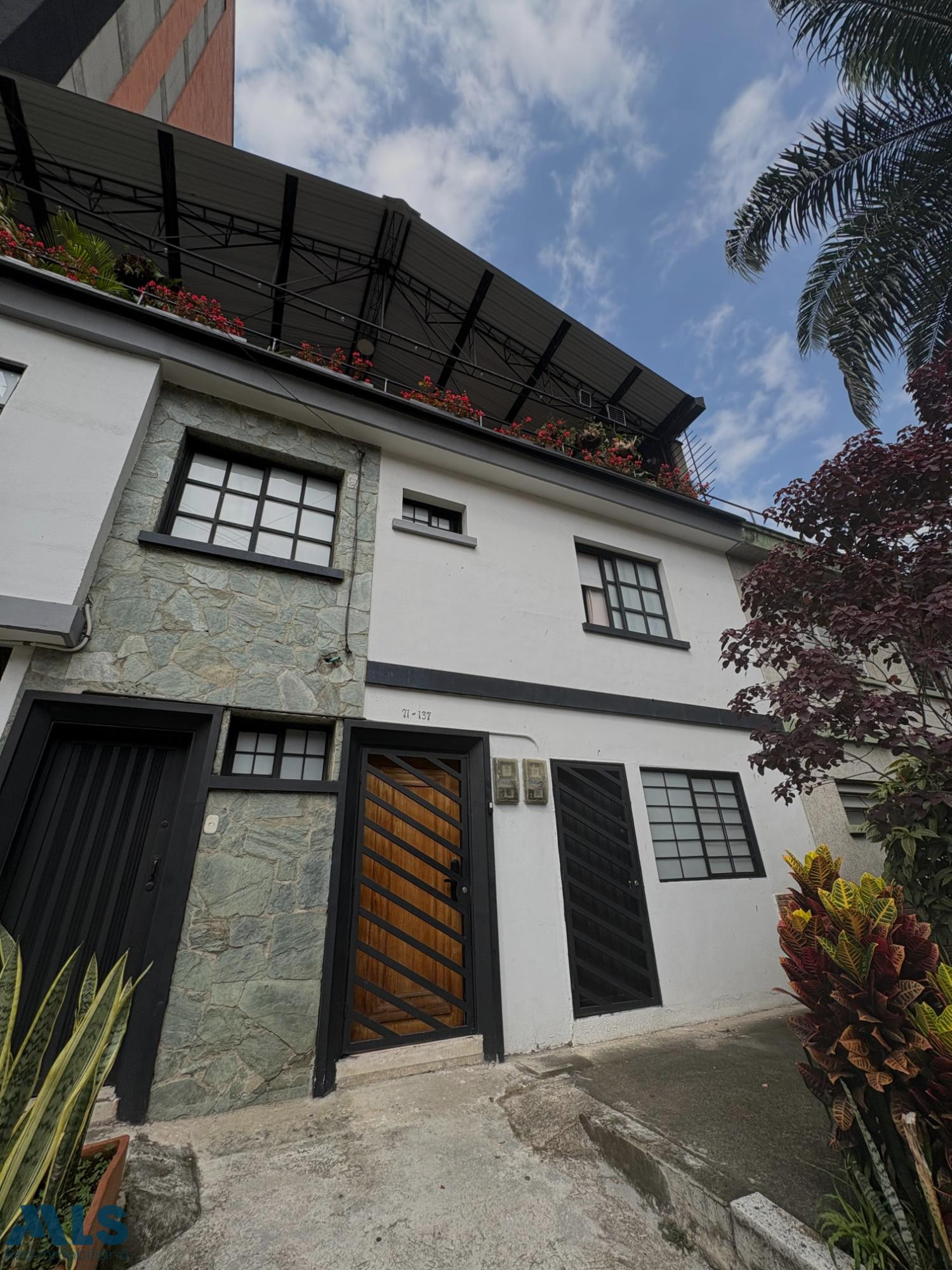 CASA EN VENTA EN LAURELES- INVERSION CON ALTA RENTABILIDAD medellin - laureles