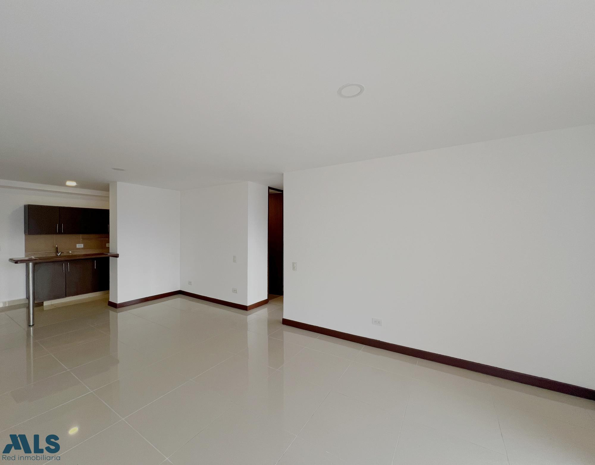APARTAMENTO CON TERRAZA Y VISTA EN ENVIGADO TRANSVERSAL INTERMEDIA envigado - transversal intermedia