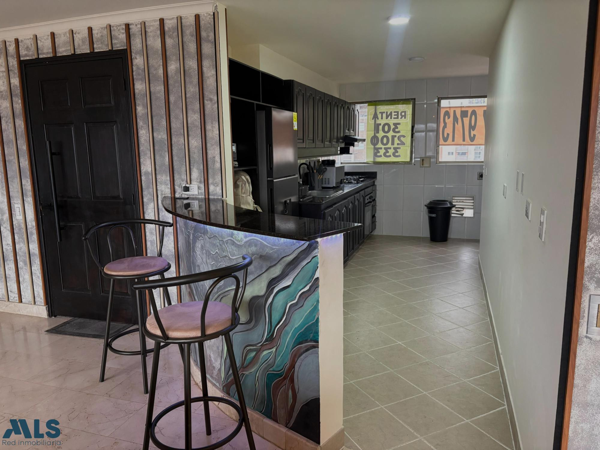 Espacios que se disfrutan en cada rincón… y una vista ESPECTACULAR. medellin - loma de los parra