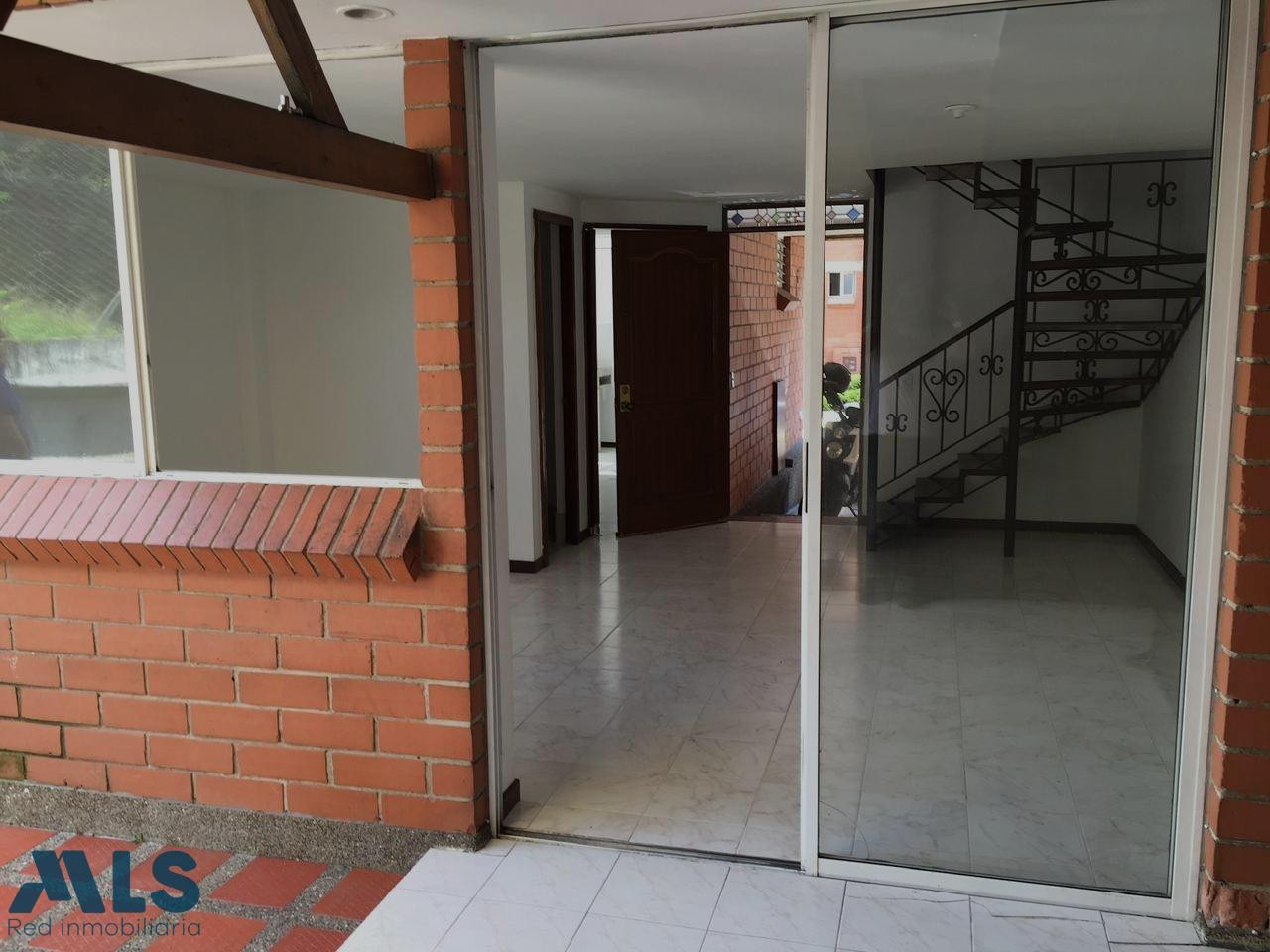 Casa en unidad cerrada con gran potencial de ampliación y alta valorización medellin - la palma