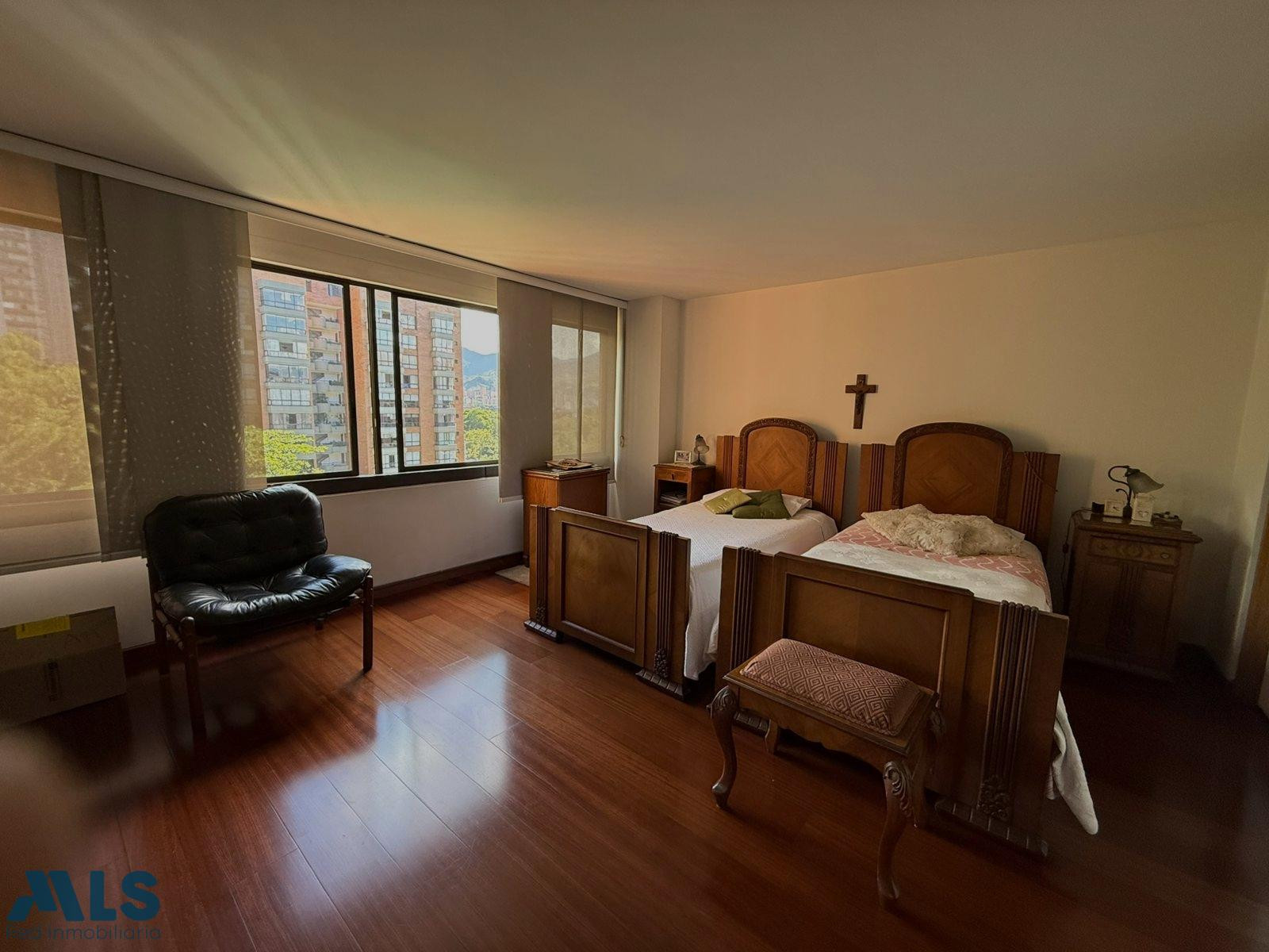 EXCELENTE OPCIÓN PARA REMODELAR EN POBLADO PARTE BAJA medellin - oviedo