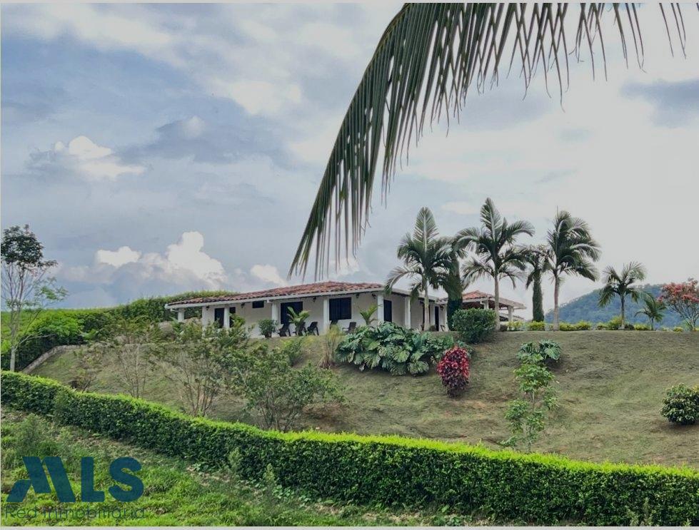 Un paraíso campestre donde la tranquilidad, la naturaleza y el confort se encuentran santa-rosa-de-osos - v el caney