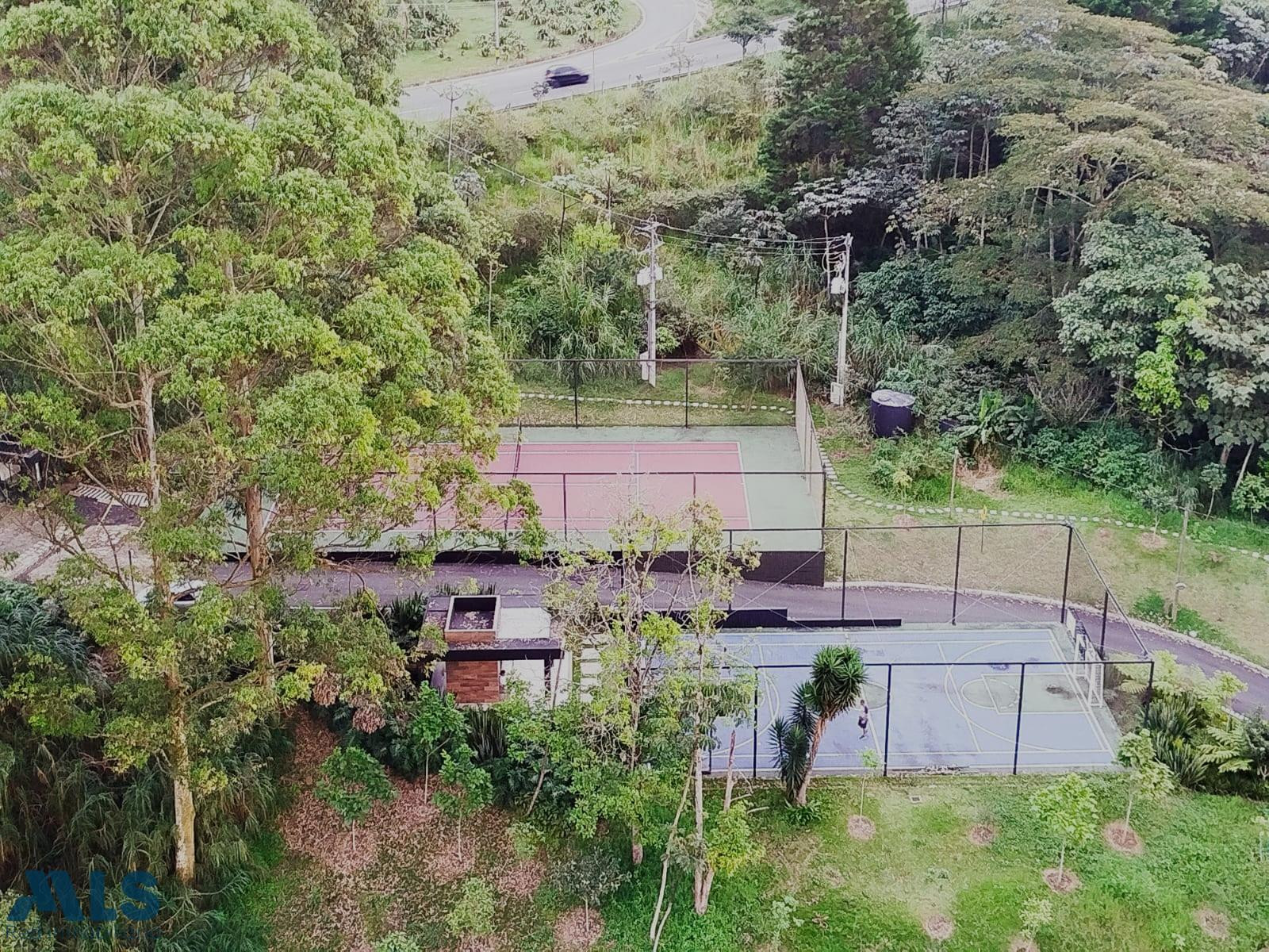 EXCLUSIVO APARTAMENTO EN VENTA EN LA COLA DEL ZORRO, POBLADO medellin - loma cola del zorro