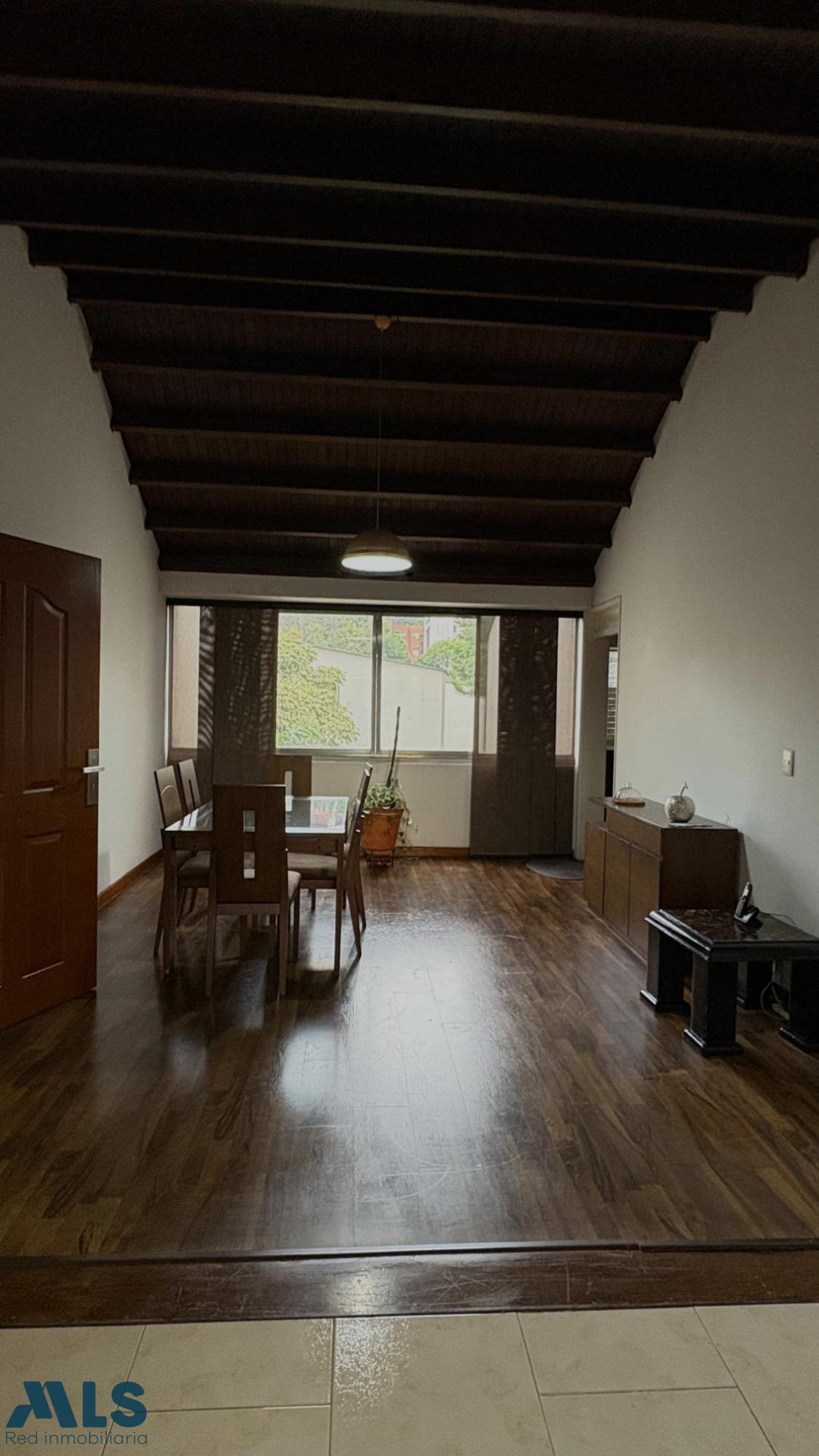 AMPLIO APARTAMENTO UBICADO CERCA A TODO medellin - aguacatala