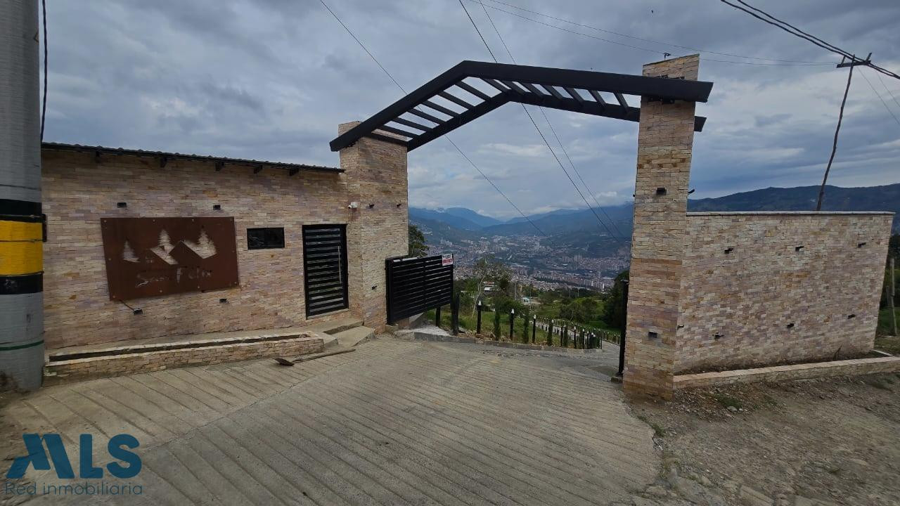 Lote en San Felix #46 medellin - pajarito
