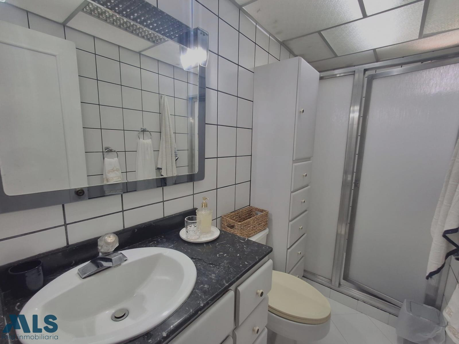 Apartamento con muy buena ubicación medellin - el velodromo