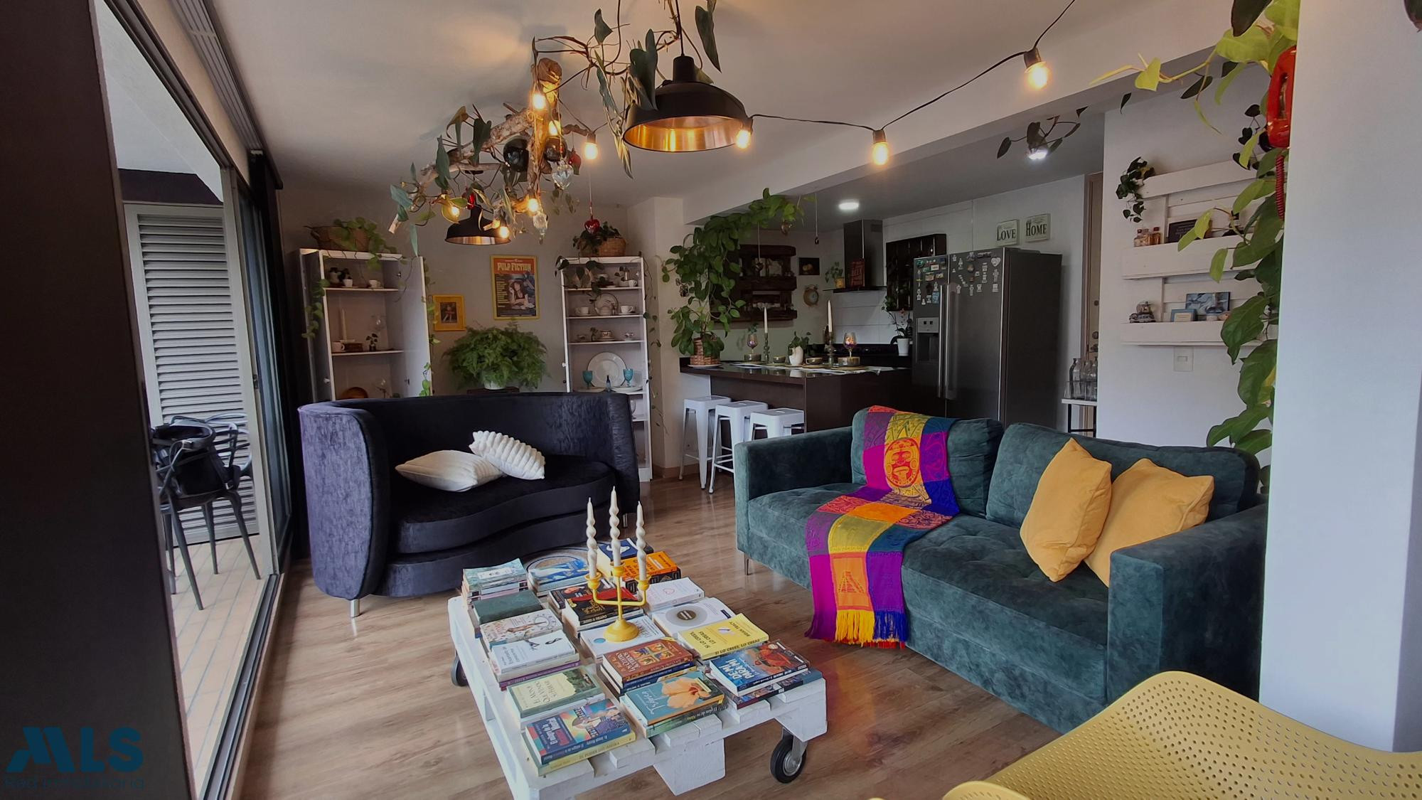 APARTAMENTO EN VENTA EN LA LOMA DE LOS BERNAL medellin - loma de los bernal