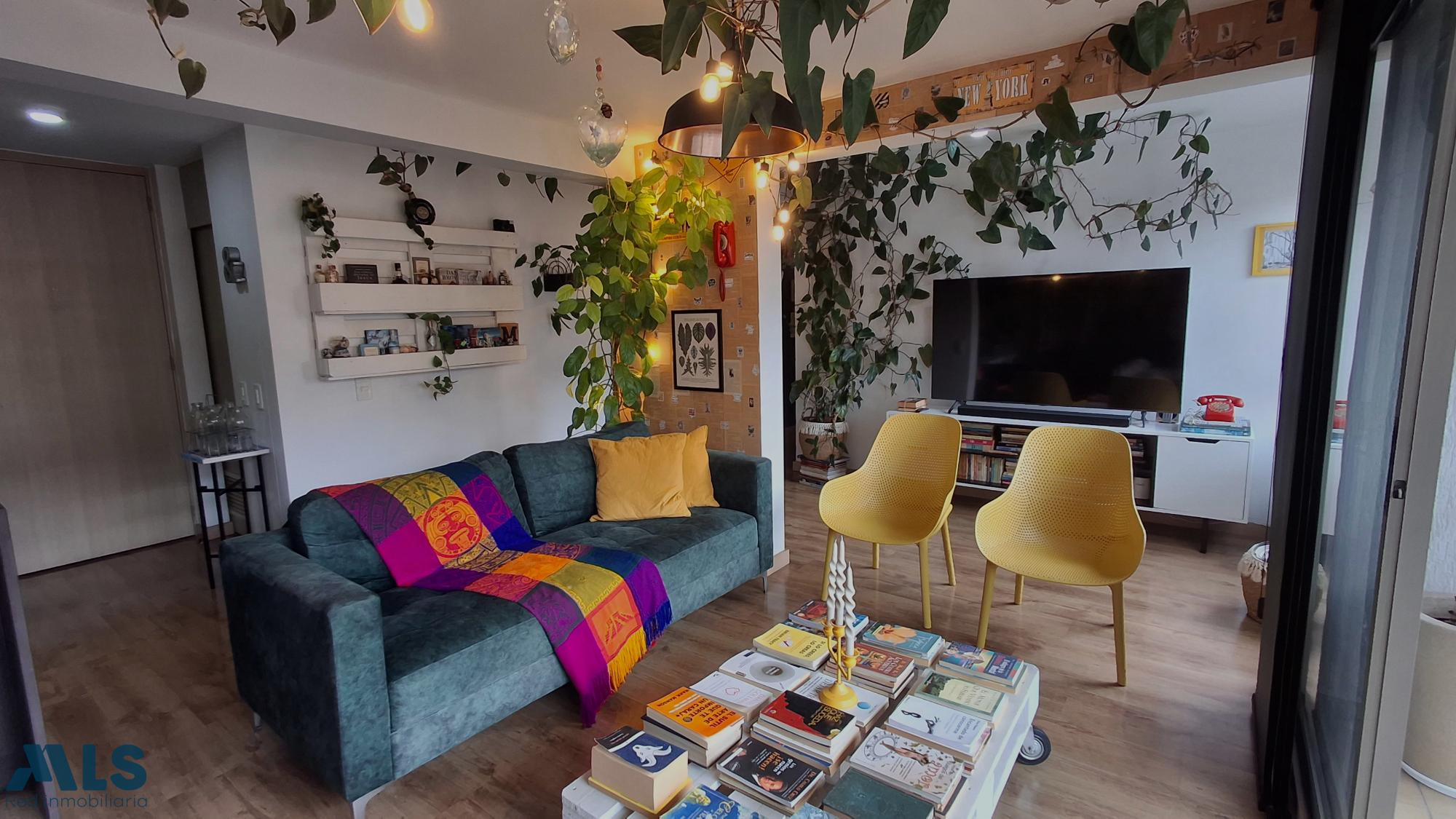 APARTAMENTO EN VENTA EN LA LOMA DE LOS BERNAL medellin - loma de los bernal