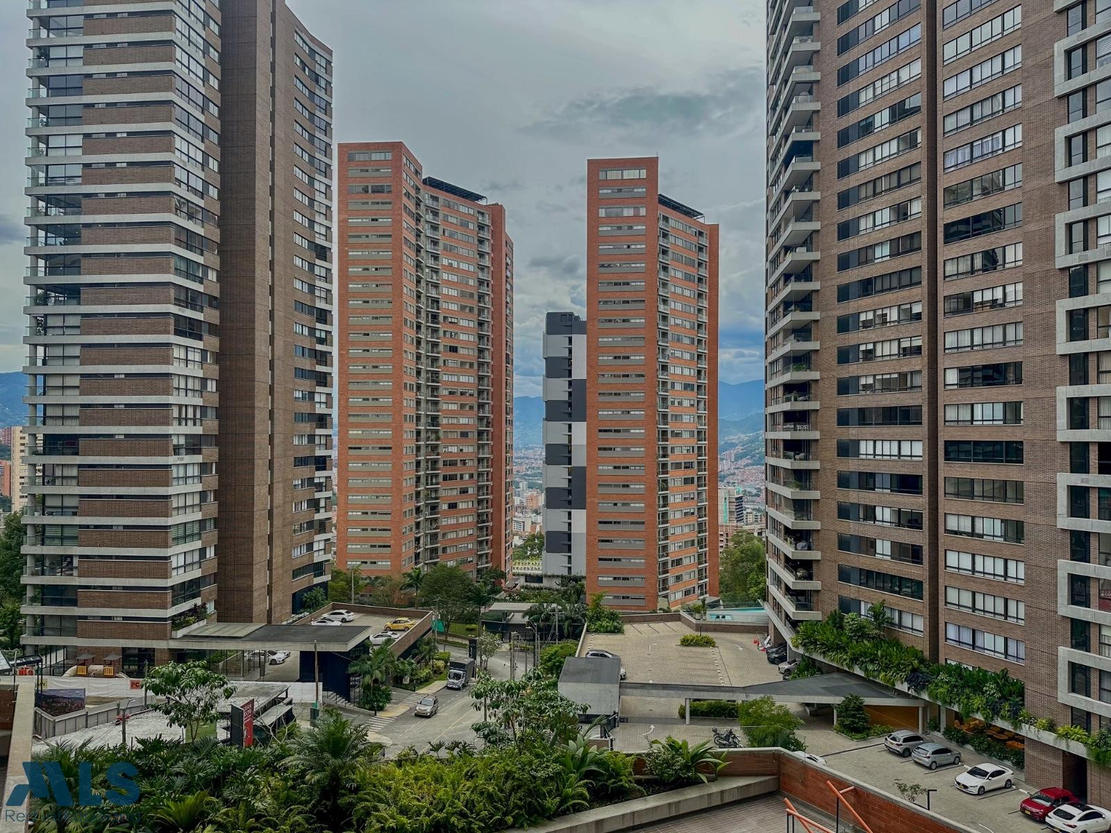 Acogedor Apartamento en Altos del Poblado. medellin - altos del poblado