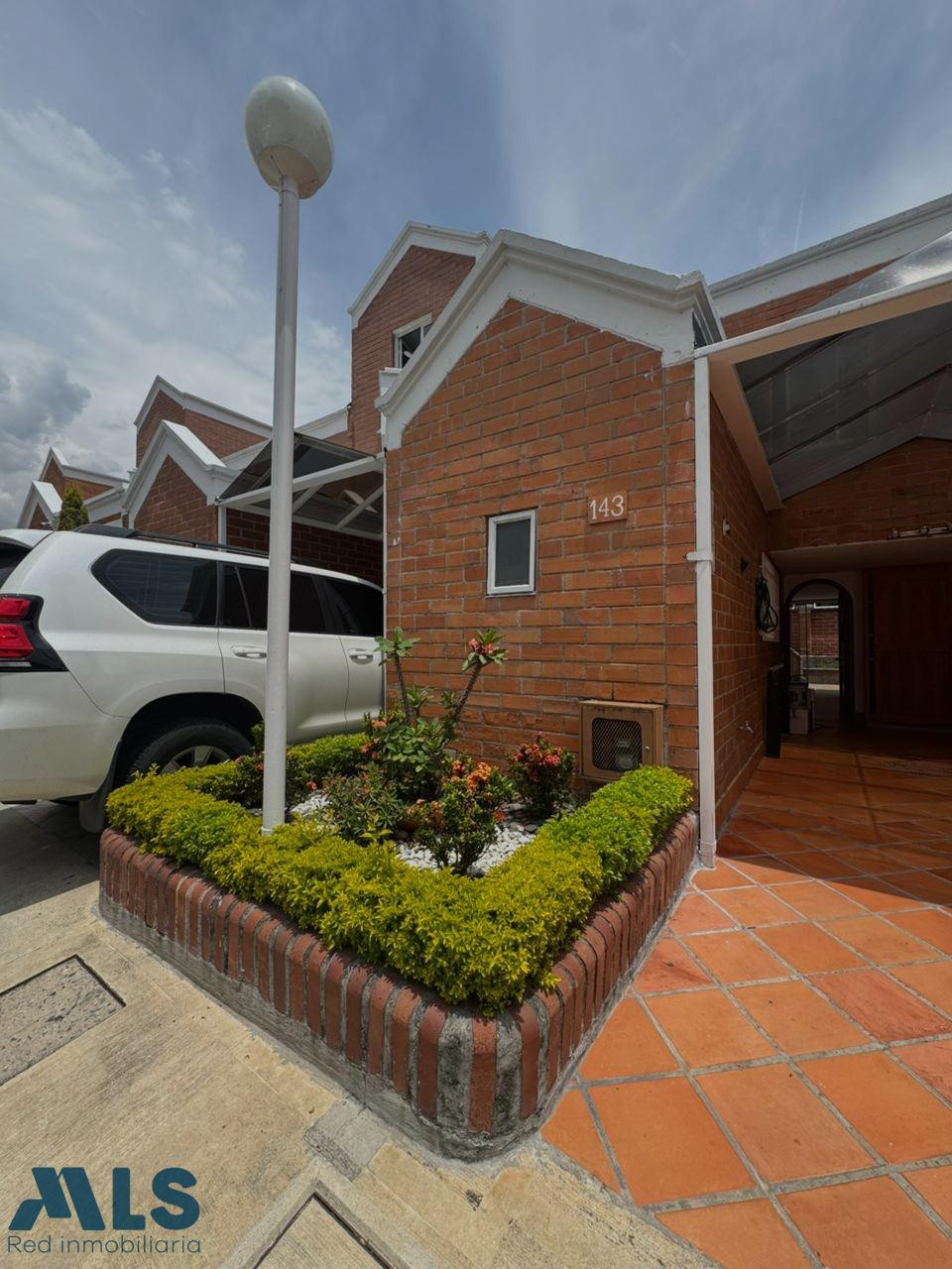 Hermosa Casa en Exclusivo Sector de la Mota medellin - la mota