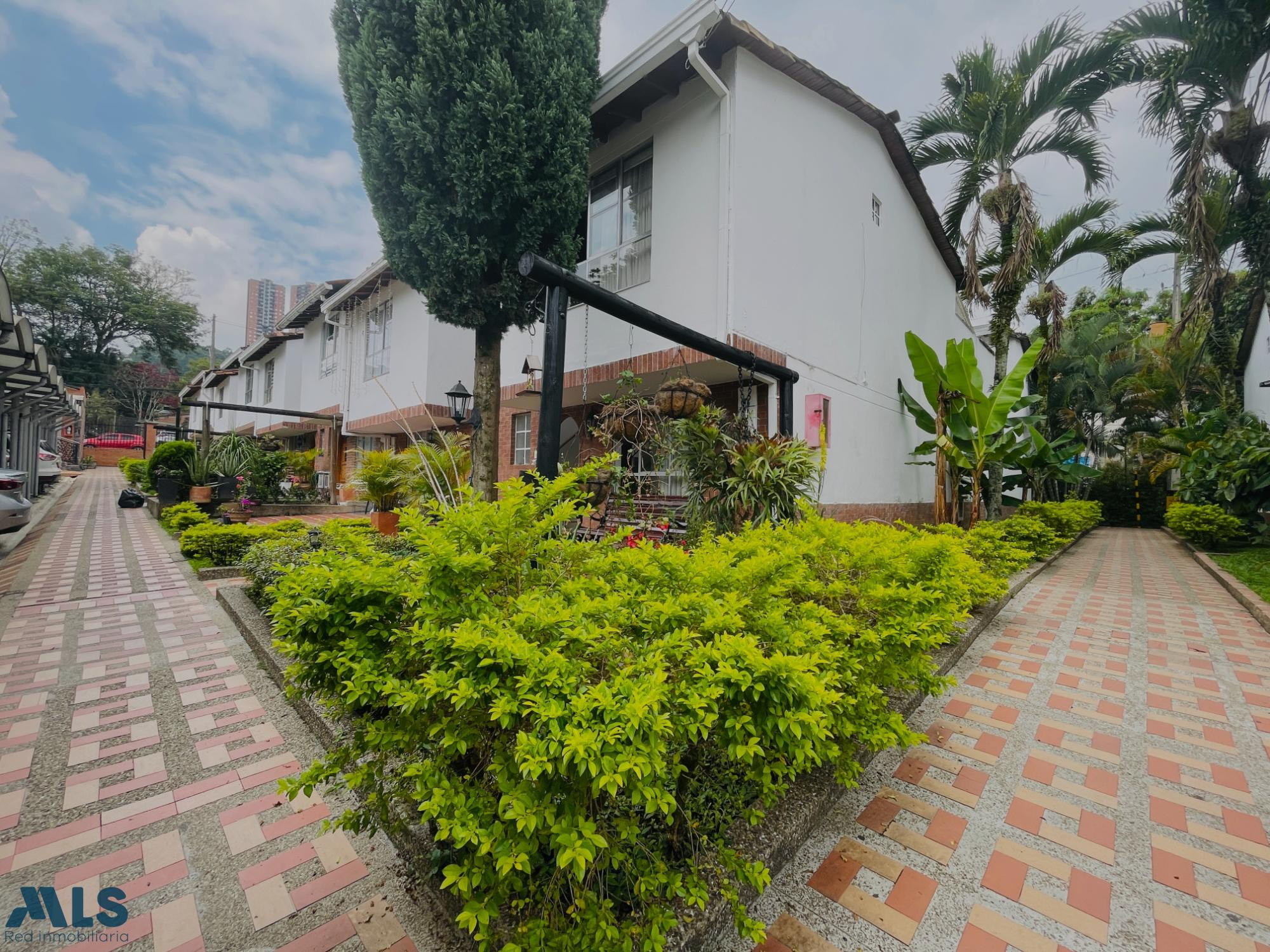CASA EN VENTA UBICADA EN BELEN SECTOR LA MOTA medellin - la mota