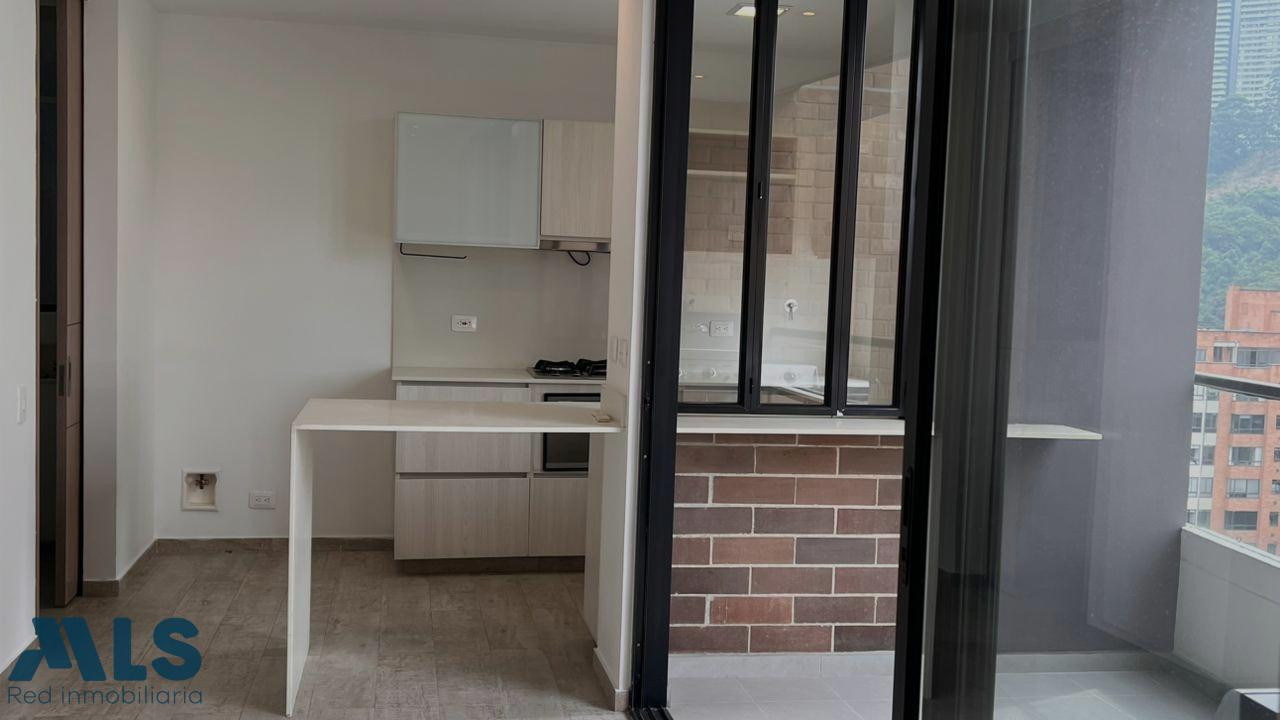 espectacular apartamento con vista medellin - castropol