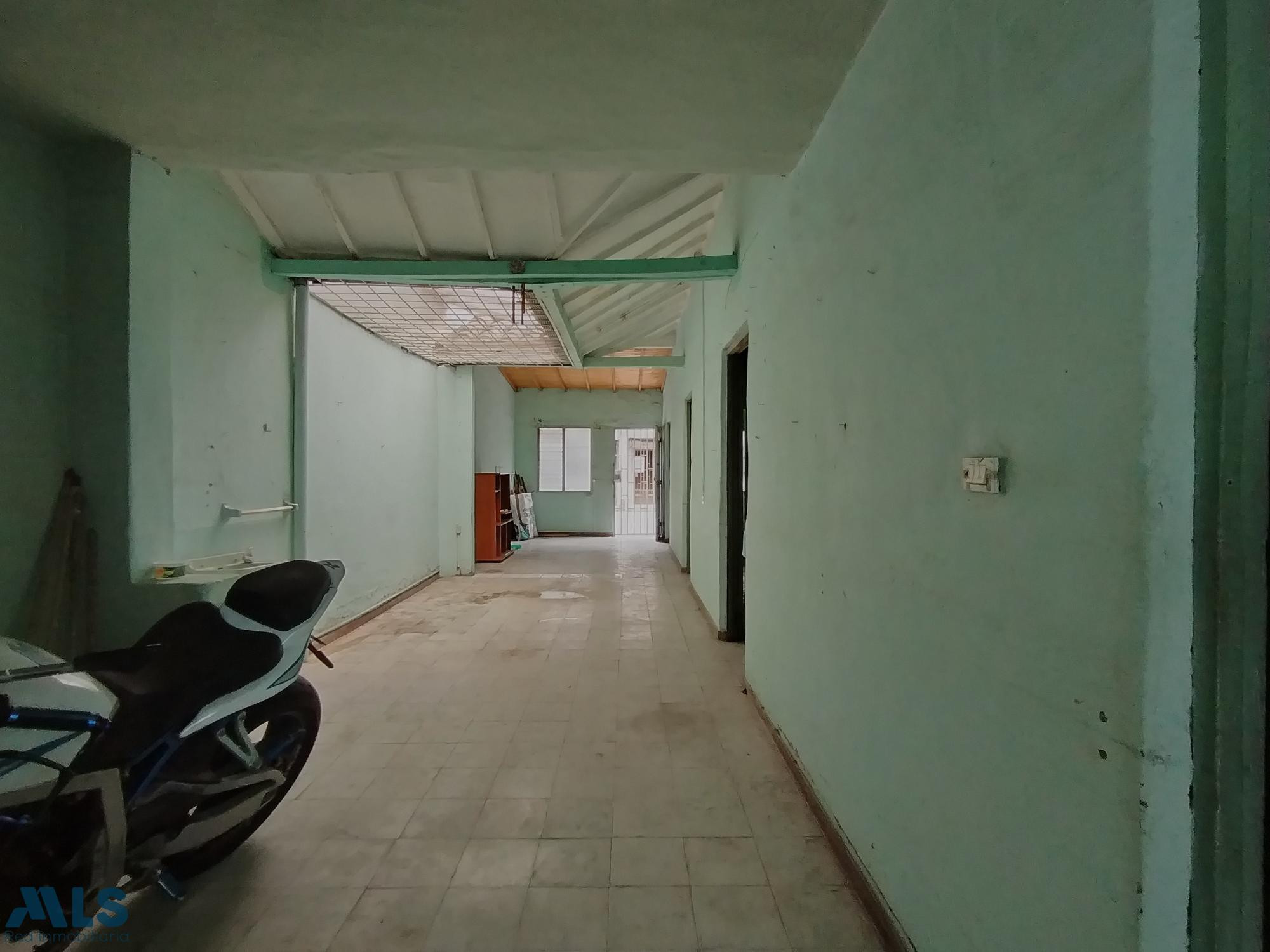 VENTA DE CASA LOTE EN BELLO BARRIO CENTRAL bello - centro