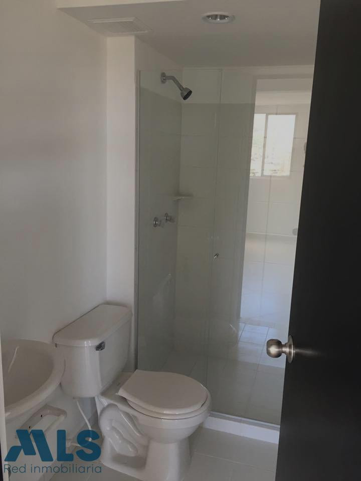 Apartamento en unidad completa, ideal para vivir o invertir, con excelente ubicación bello - playa rica