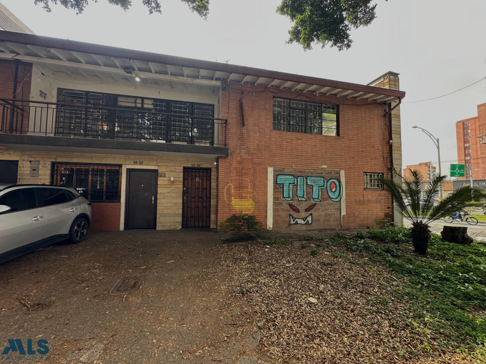 Casa-lote con excelente ubicación, Calazans: 80 con Colombia medellin - calasanz