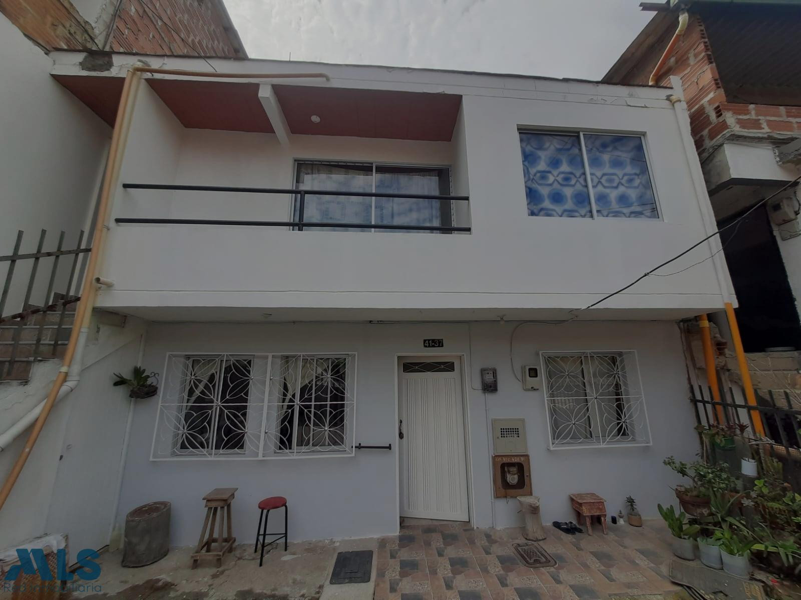 buena ubicación bello - la gabriela