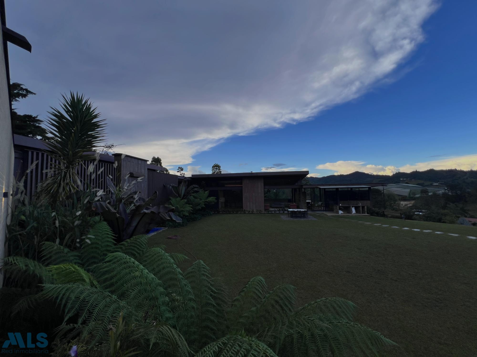 ESPECTACULAR CASA -MONTE SERENO REFUGIO CAMPESTRE el-retiro - pantanillo