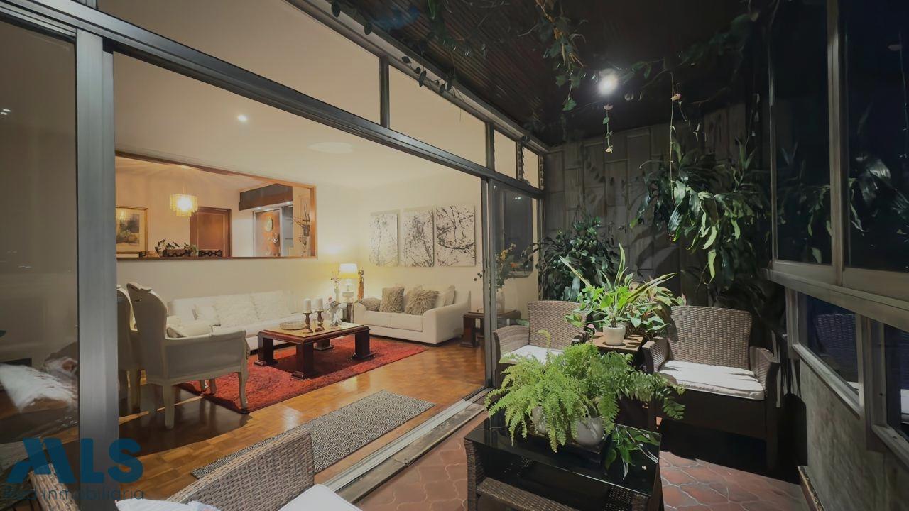 Apartamento de Amplios Espacios en Venta medellin - la candelaria
