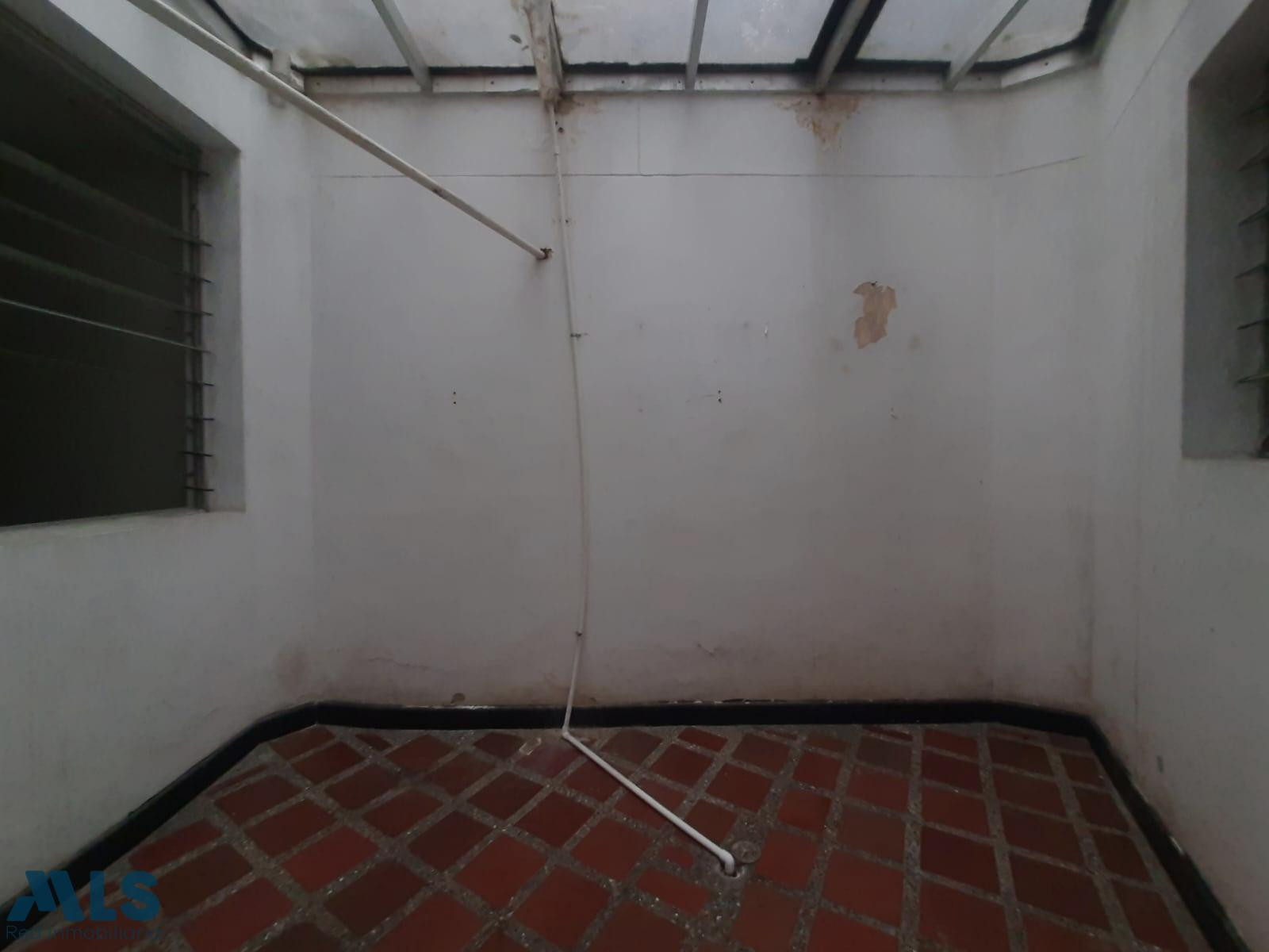 excelente ubicación medellin - villa hermosa