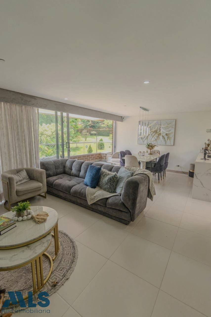 Hermoso apartamento en unidad comercial y completa. envigado - el chocho