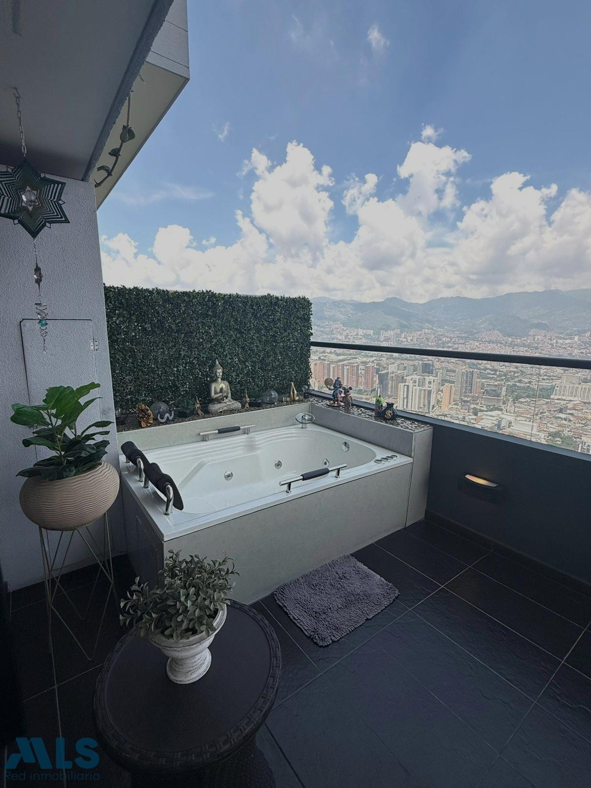 Apartamento disponible para Venta amoblado y sin amoblar en Poblado, Sector las Palma medellin - asomadera 2
