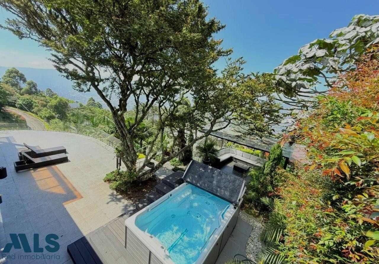 Exclusiva casa en vía las palmas medellin - el poblado